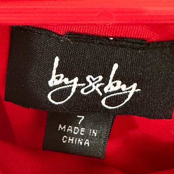 Red Lace Juniors Cocktail Dress. Size 7 - Picture 6 of 8